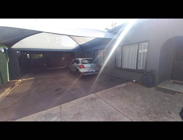 5 BEDROOM HOUSE FOR SALE IN PRETORIA GARDENS